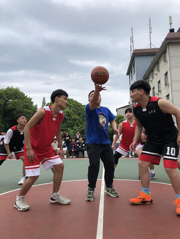 “篮”不住的风采